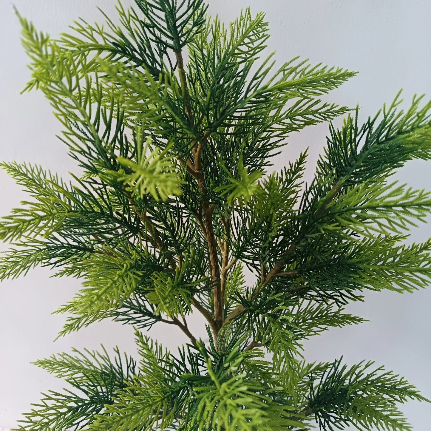 Artistic Christmas Tree 90cm – Realistic Needle Tree for Indoor Decoration