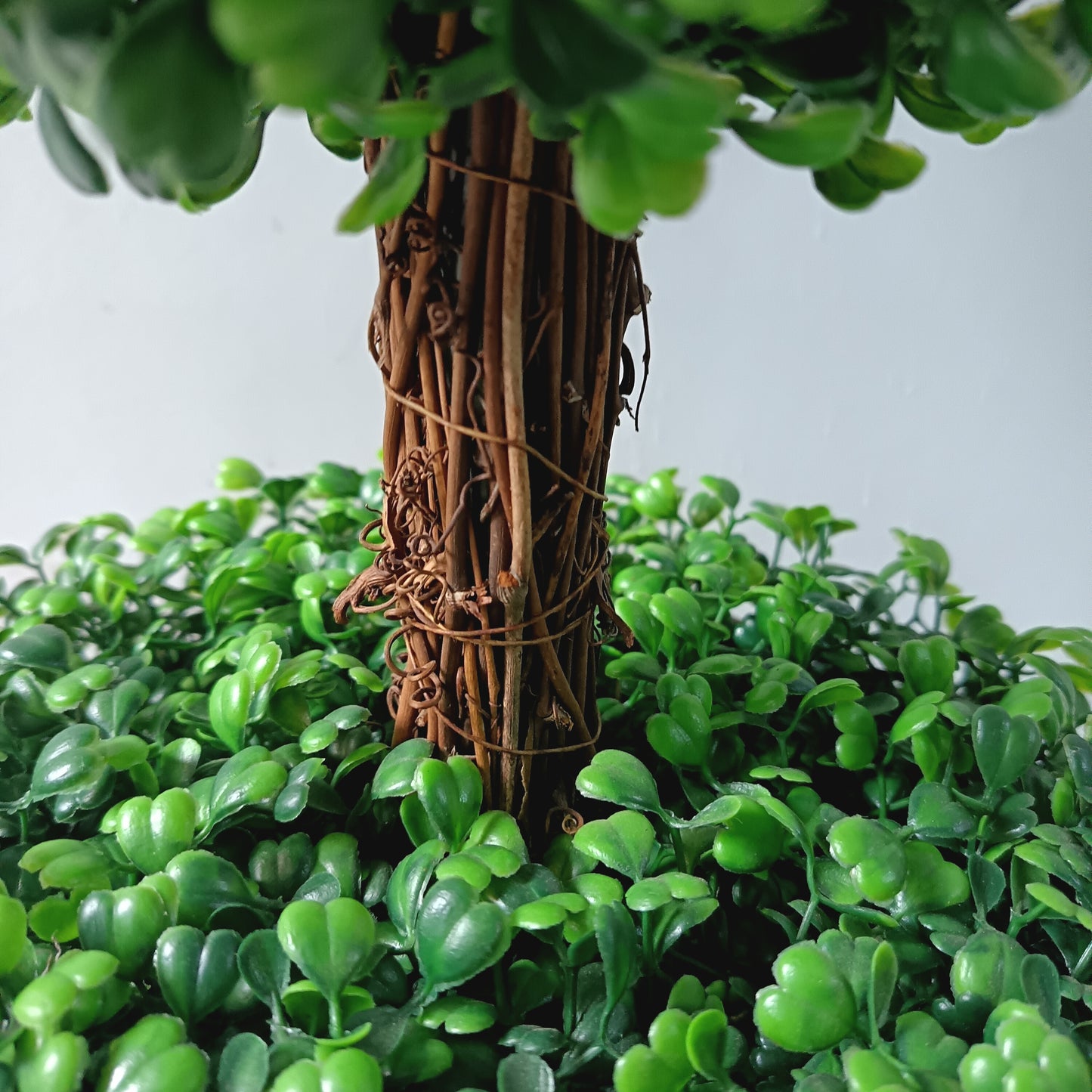 Artificial Tree 120cm – Luxury Ball-Shaped Topiary for Indoor Decoration