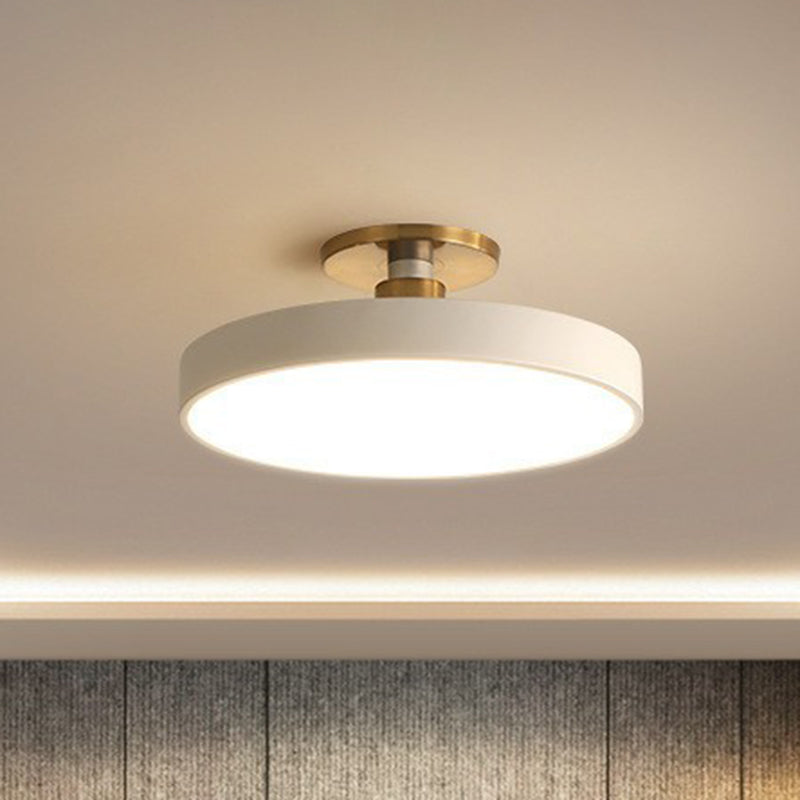 Round Ceiling Lamp in Nordic Style - LED