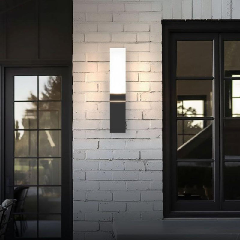 Luxurious Scandinavian Outdoor Lighting - Sleek and Sustainable Design