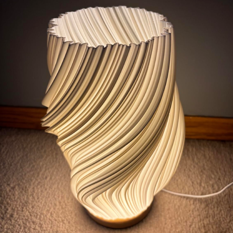 Elegant 3D Swirl Flow Table Lamp