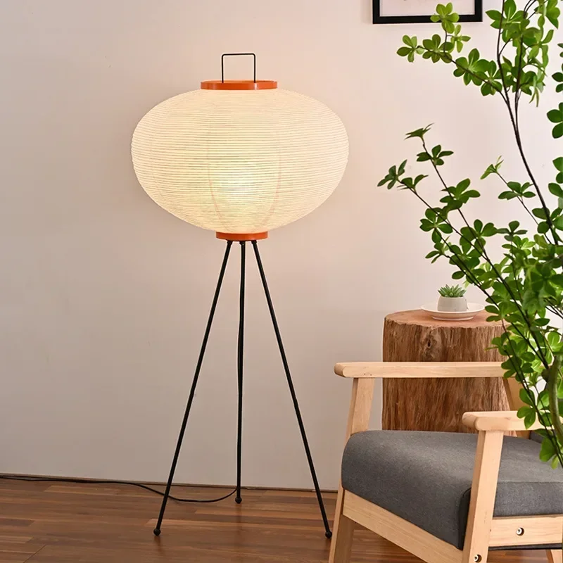 Floor Lamp in Japanese Paper